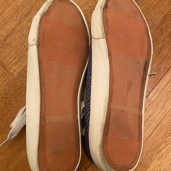 Universal Thread lace up sneakers very nice cute 9 - Picture 14 of 14